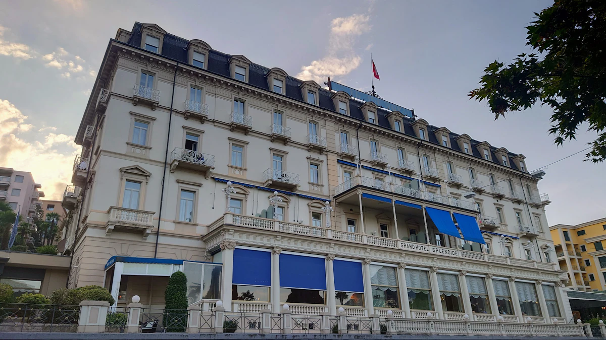 Hotel Painting property
