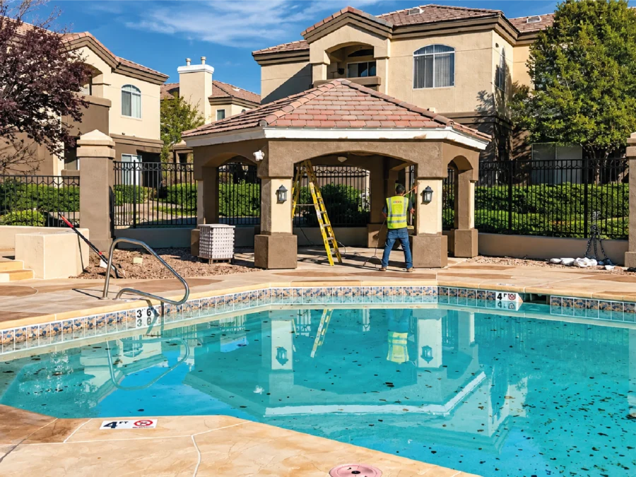 Apartment Pool Areas, photo 4 of 5