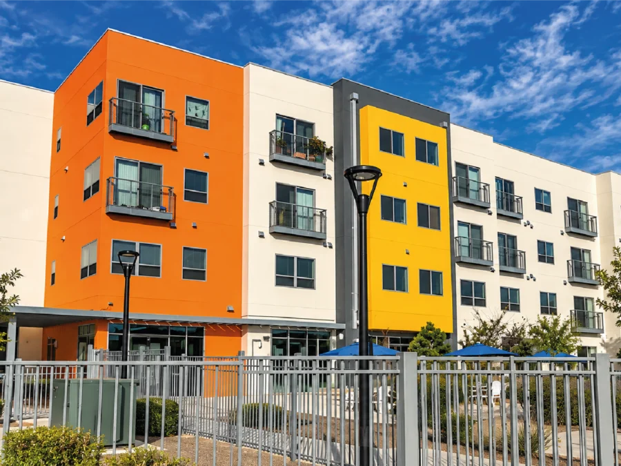 Mid-Rise Apartment Community, photo 6 of 6